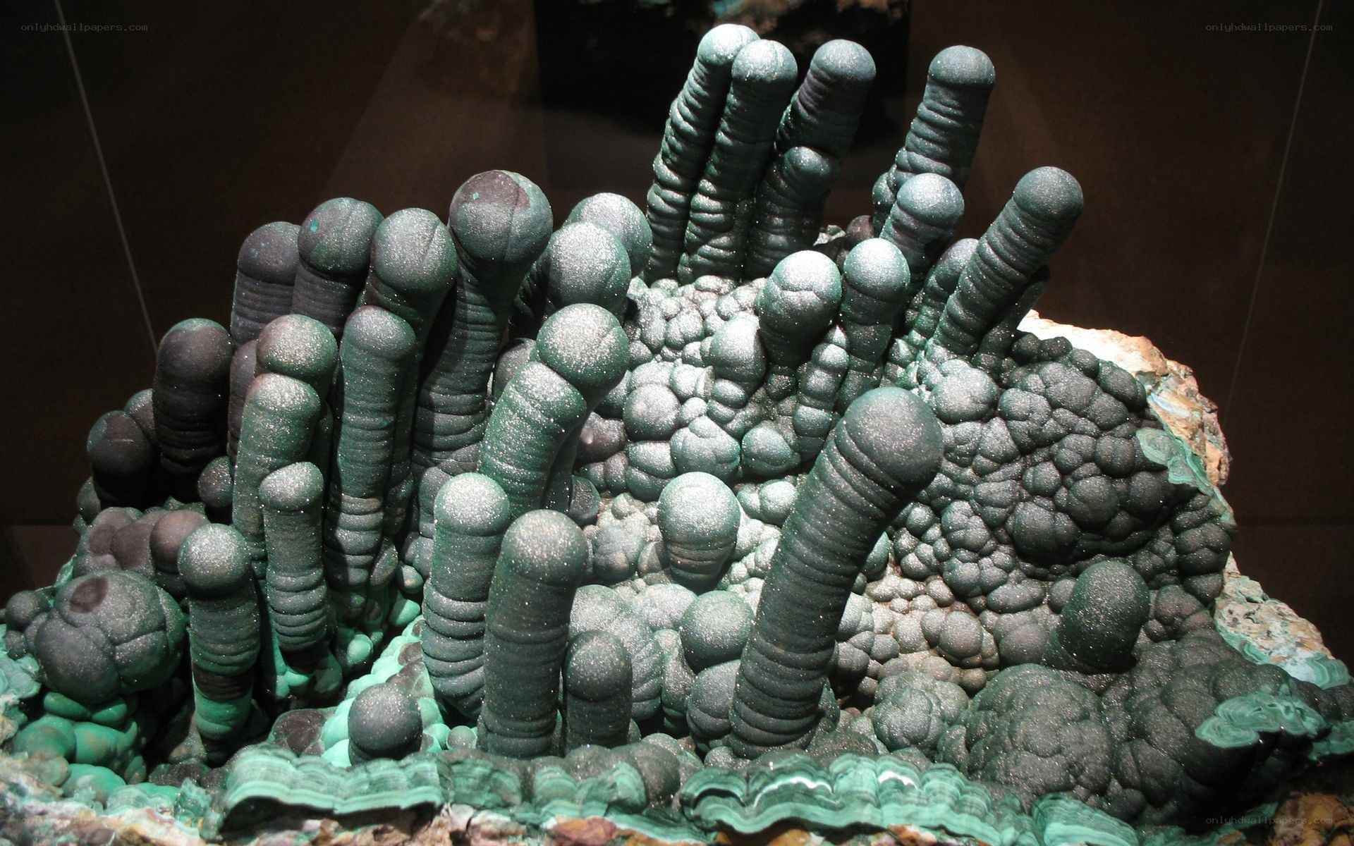 Malachite mineral formation
