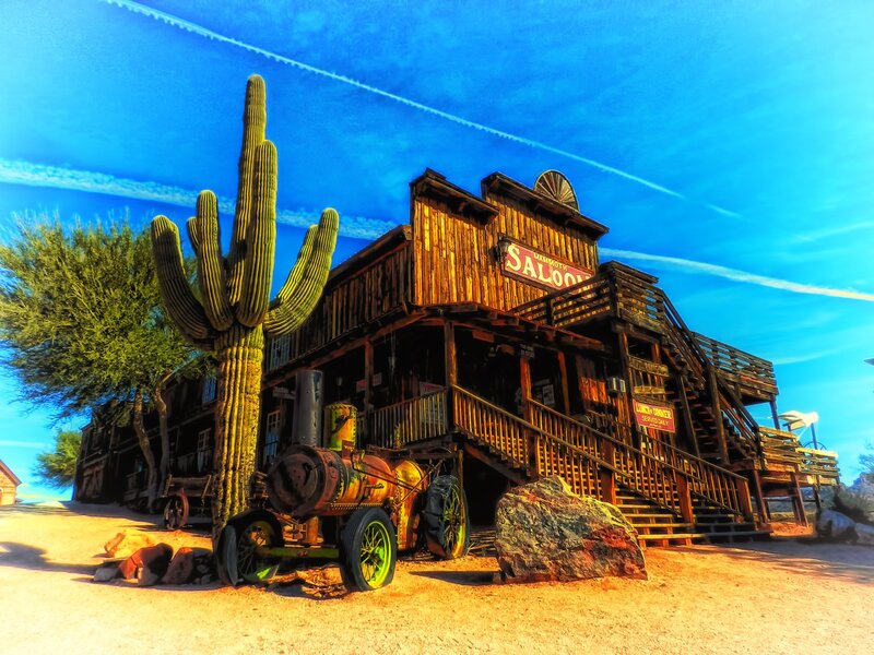 Mammoth Saloon Building