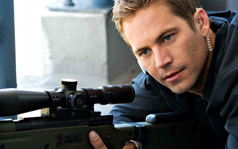 Man Aiming Rifle — Green