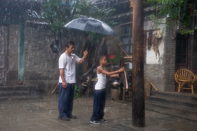 Man and Girl in Rain — Gray