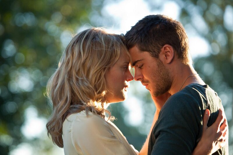 Man and Woman Embracing — Green, Intimate