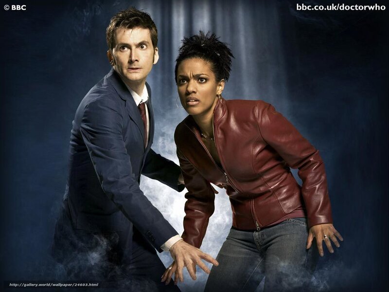 Man and Woman in Action Pose — Blue