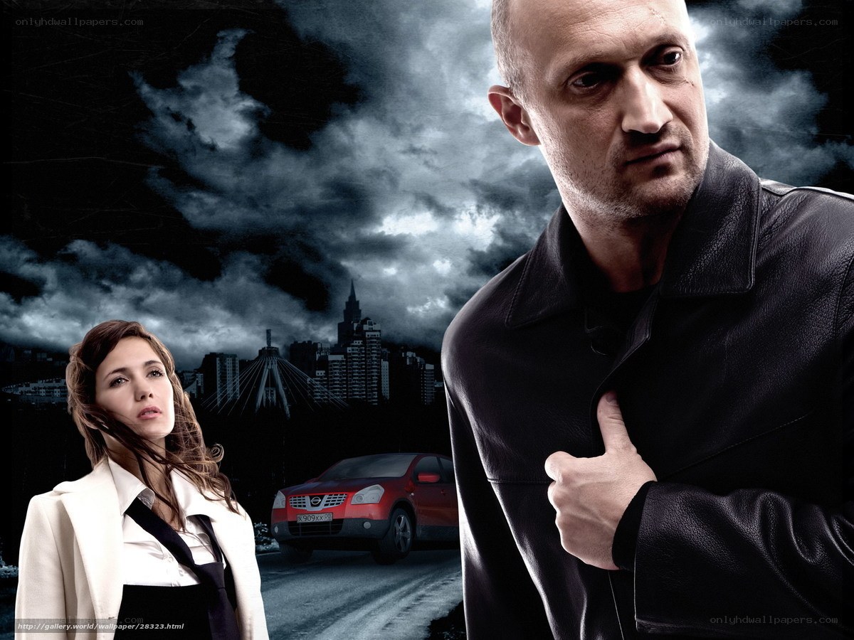 Man and woman in dramatic city scene