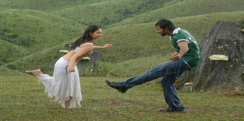 Man and Woman in Rain — Green