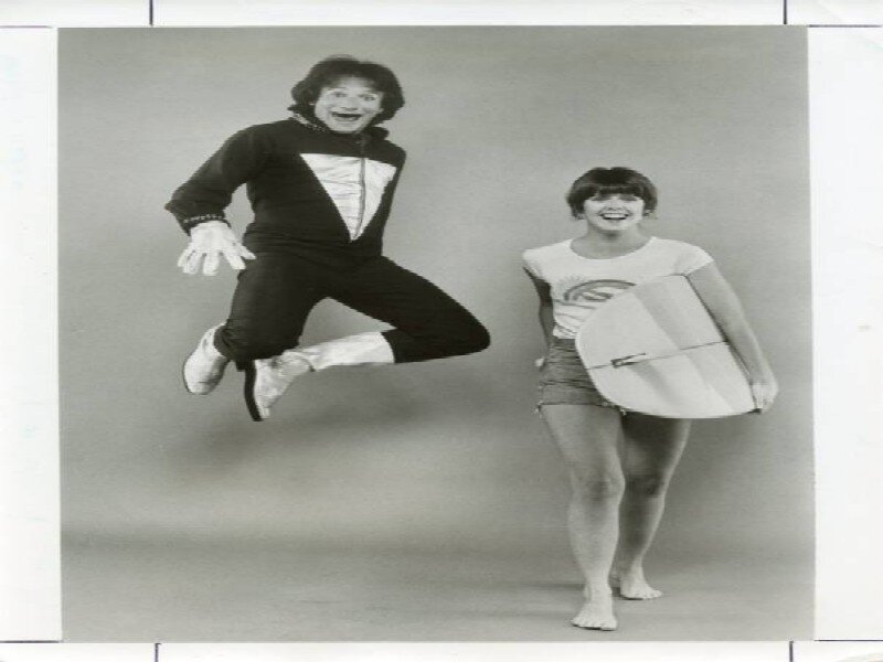 Man and Woman Jumping — Black