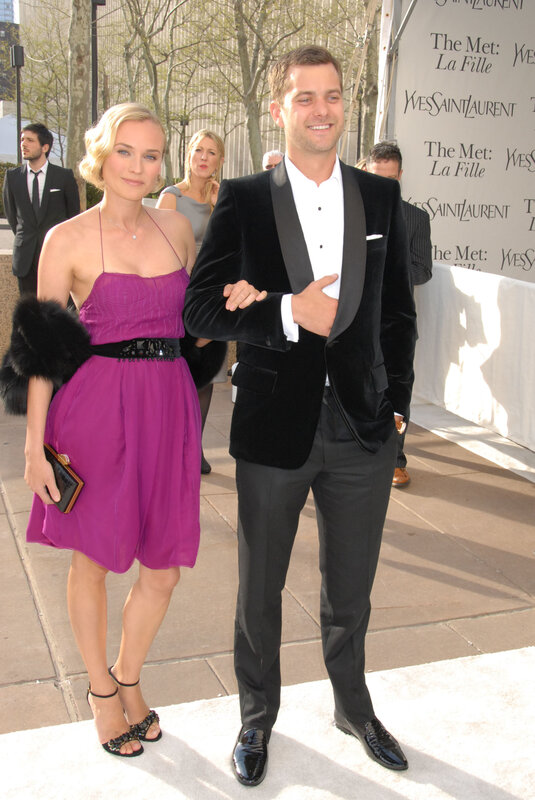 Man and Woman on Red Carpet — Purple