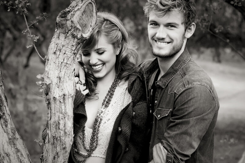Man and Woman Smiling — Black, Happy