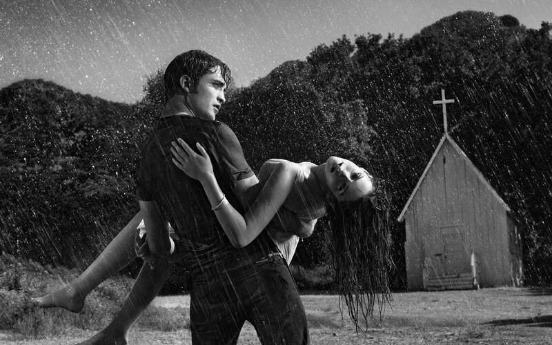 Man Carrying Woman — Black, Dramatic