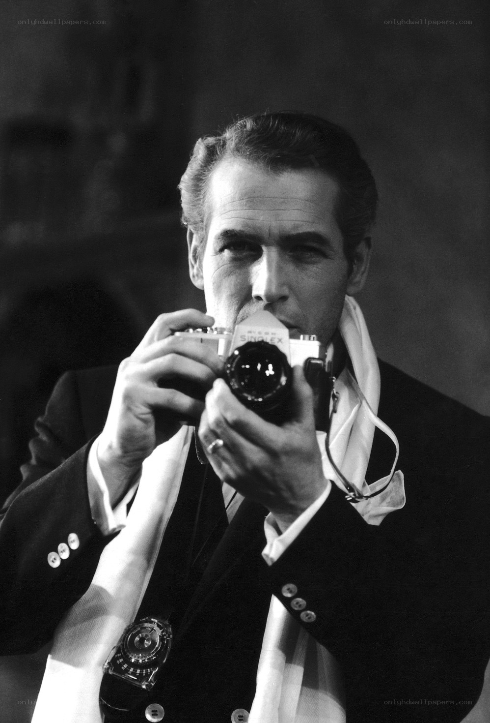 Man holding a camera