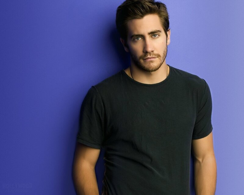 man in black t-shirt