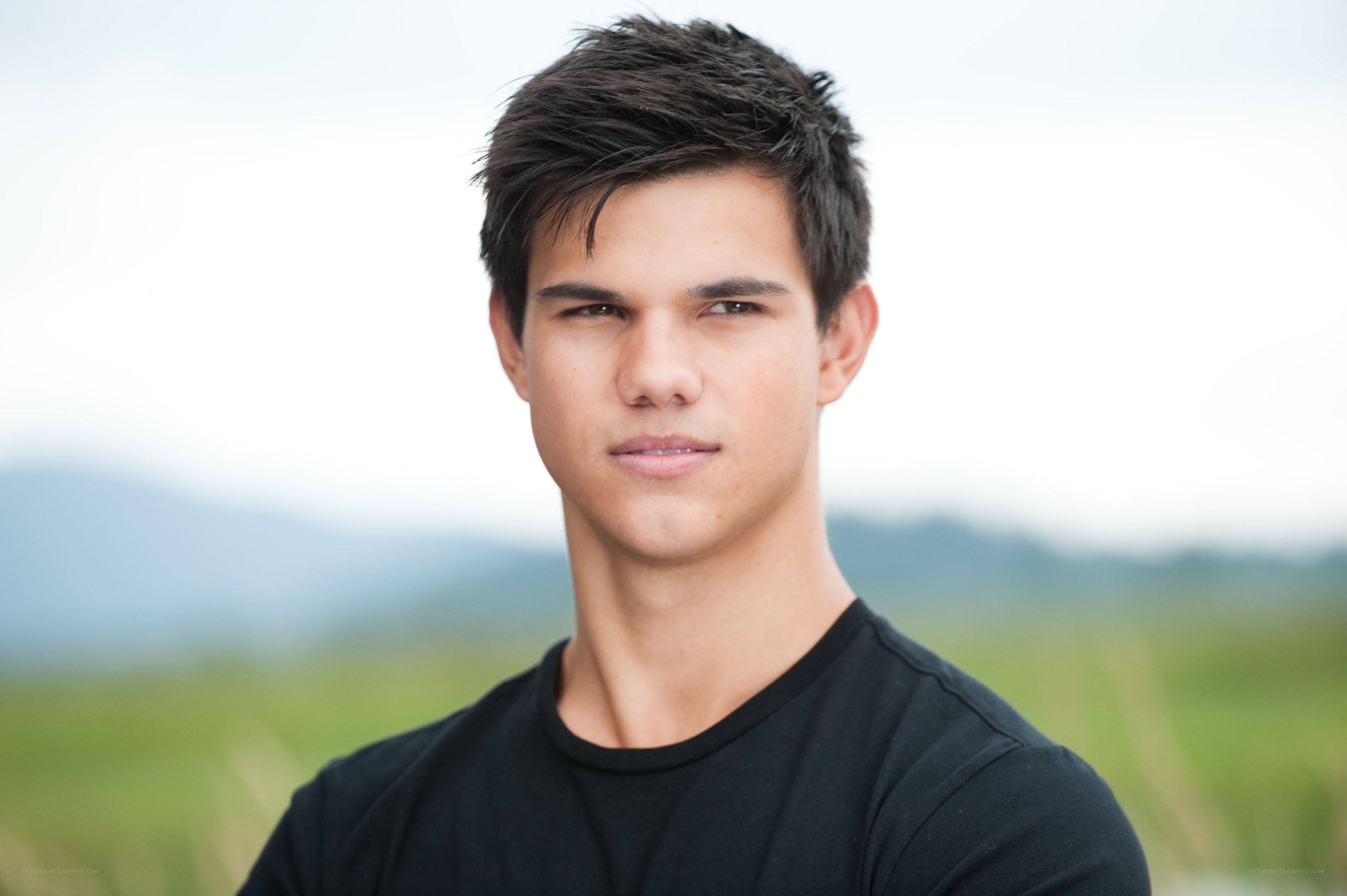 man in black t-shirt