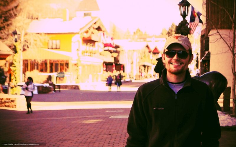 Man in Cap and Sunglasses — Yellow
