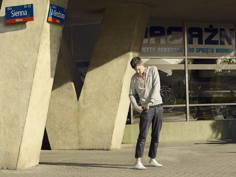 Man in casual wear on a city street