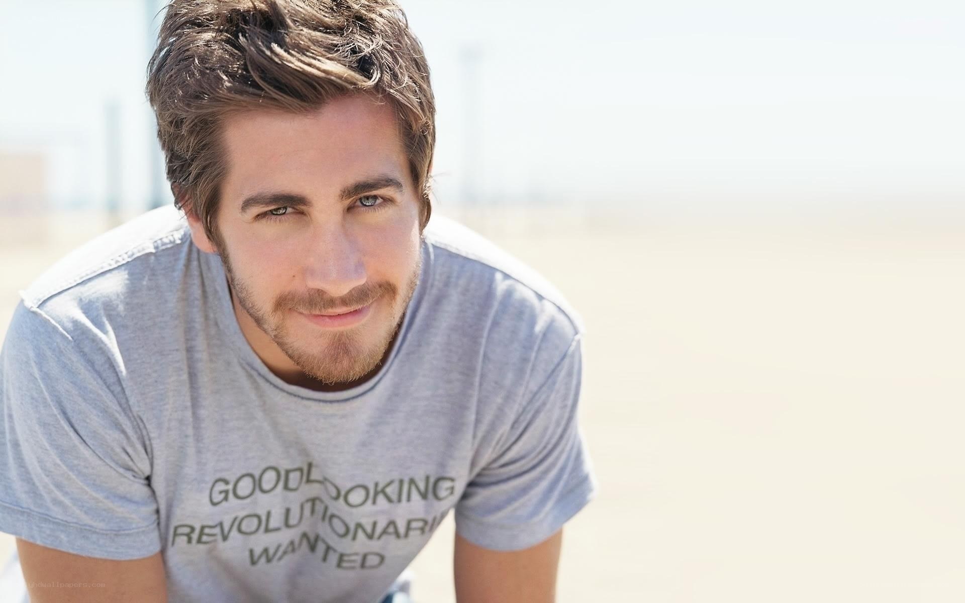 man in gray t-shirt
