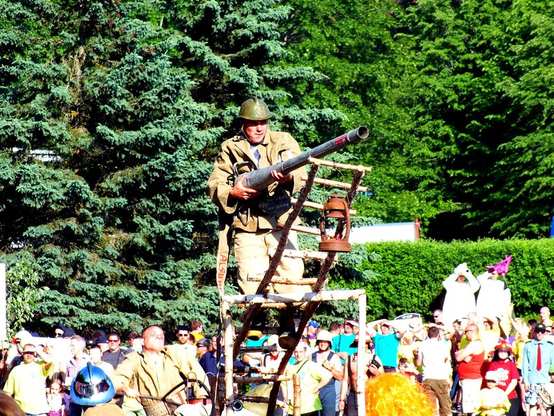 Man in Military Uniform — Green, Outdoor