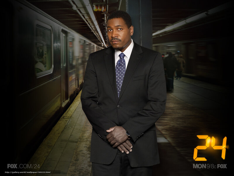 Man in Suit on Subway Platform — Black
