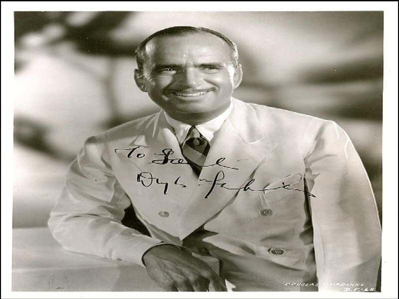 Man in White Suit — Black, Formal