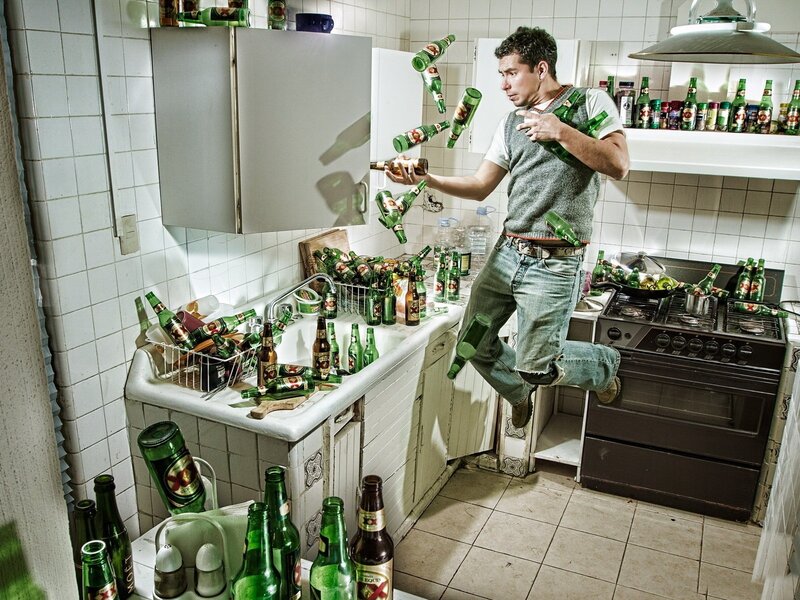 Man Juggling Bottles — Green, Chaotic