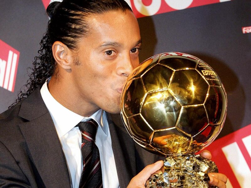 Man Kissing Trophy — Black