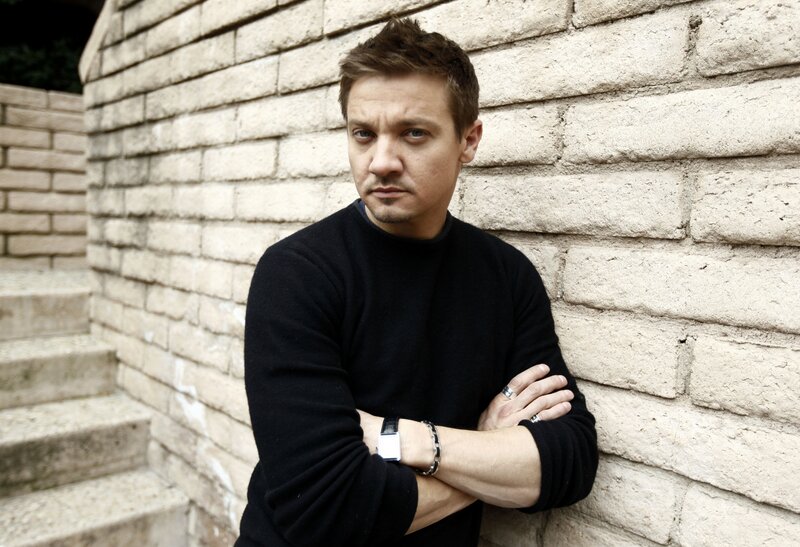 Man Leaning Against Wall — Black