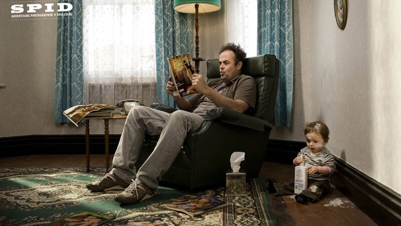 Man Reading Magazine — Green