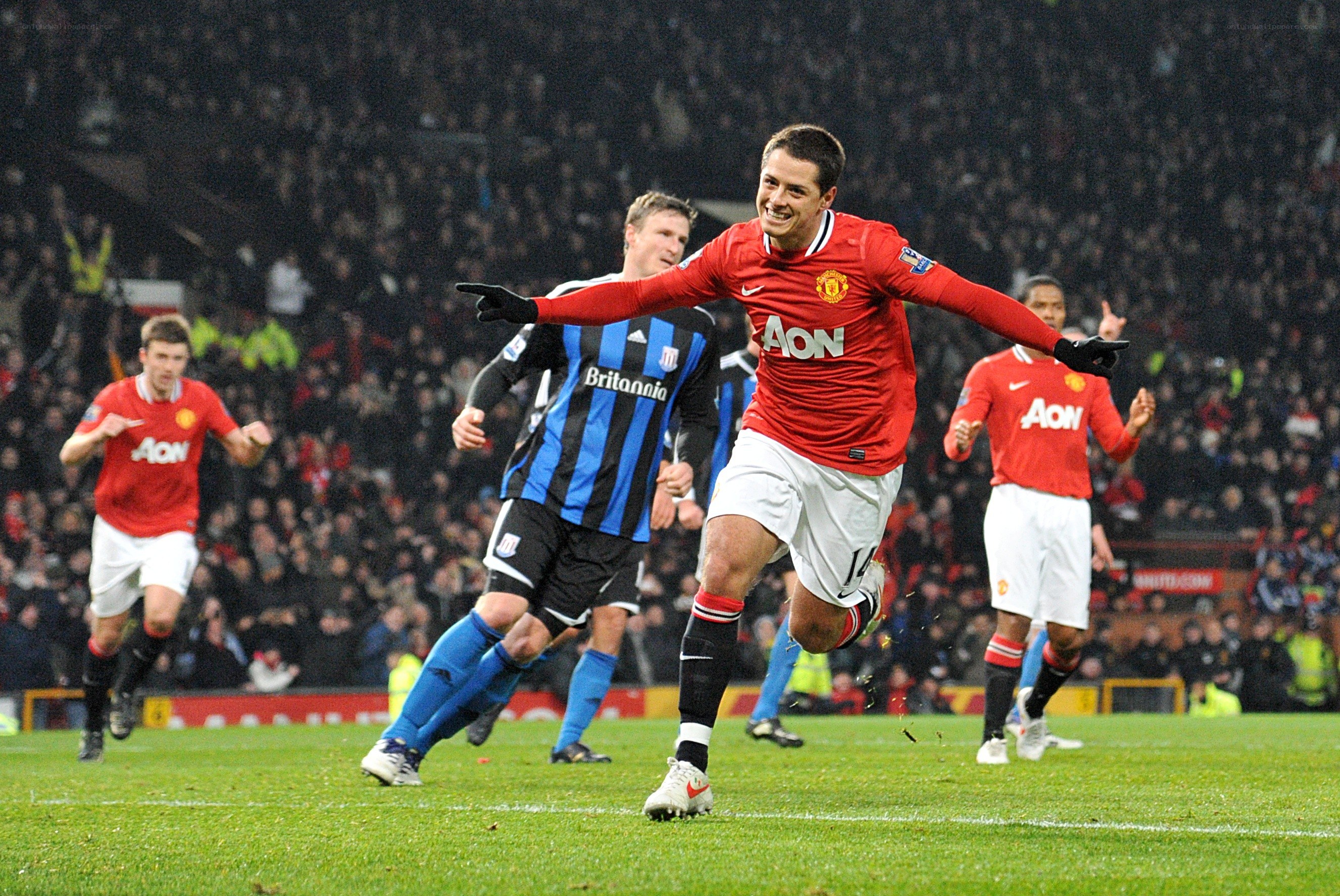 Man Utd player celebrates goal