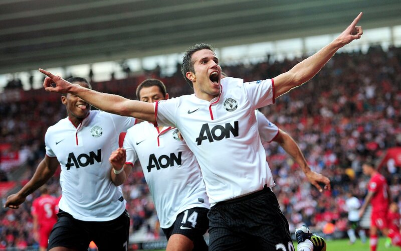 Man Utd players celebrate goal