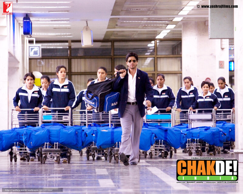 Man Walking with Luggage — Blue