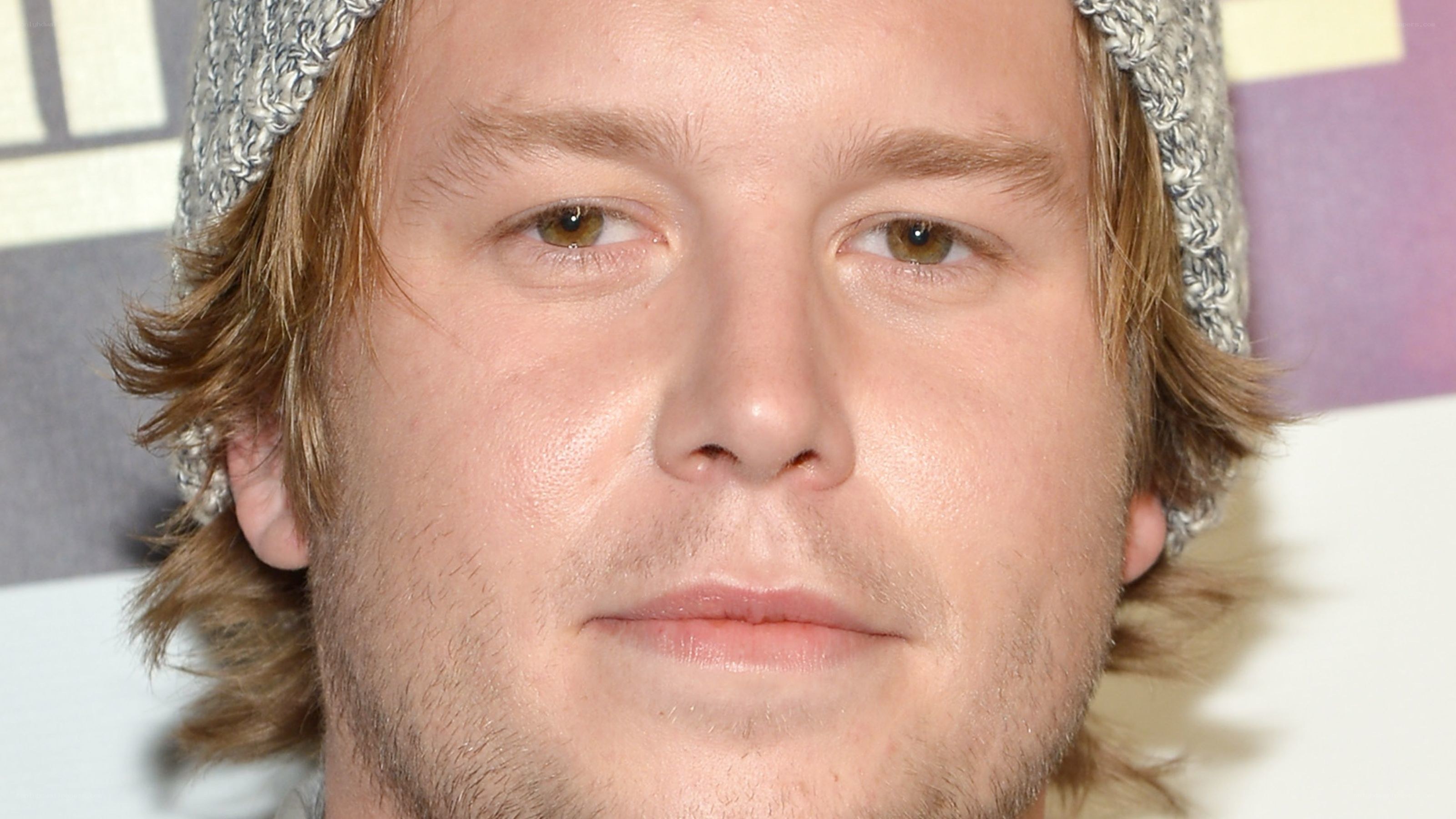man wearing a beanie hat