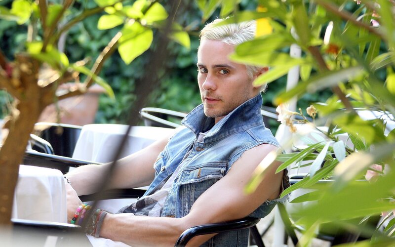 Man with Blonde Hair — Green, Relaxed