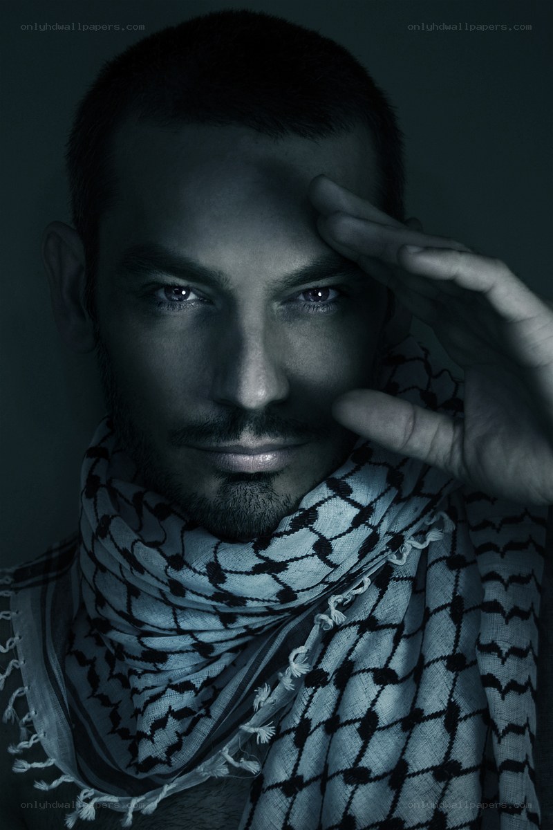 man with keffiyeh scarf