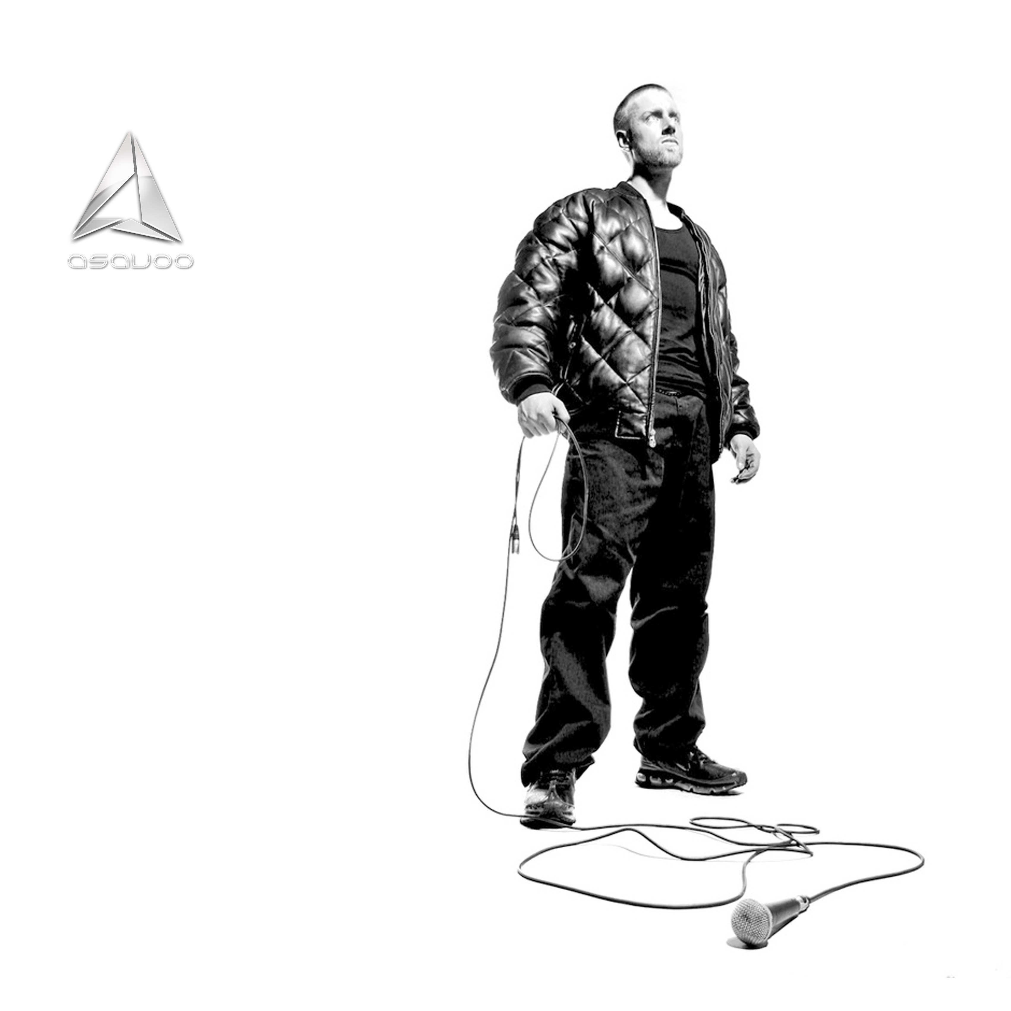 Man with microphone cable