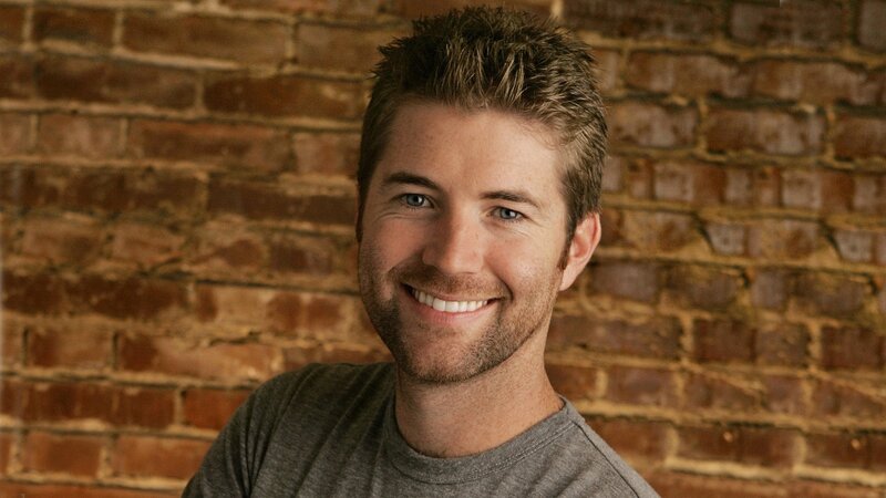Man with Short Hair — Brown, Friendly