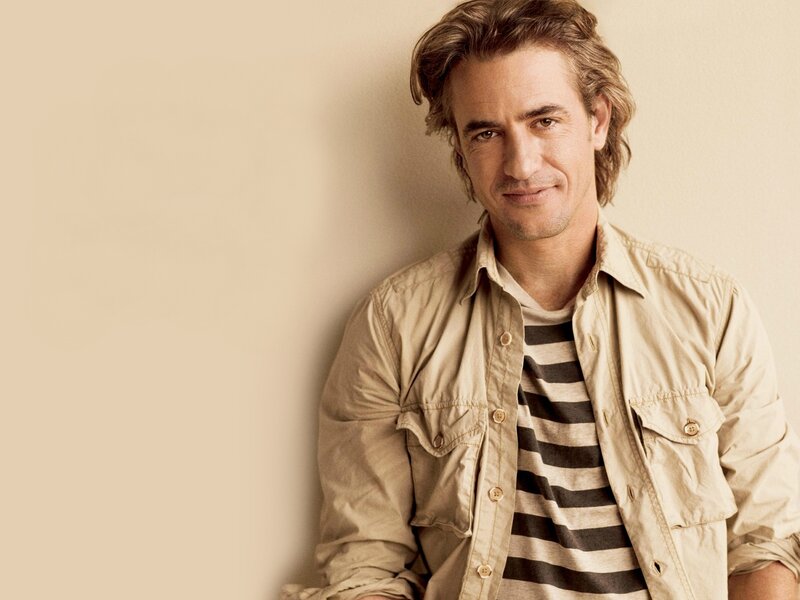 Man with Wavy Hair — Beige
