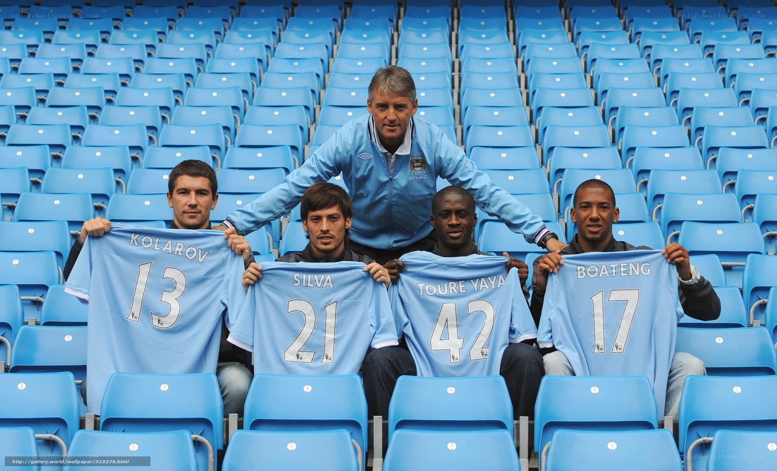 Manchester City players with coach
