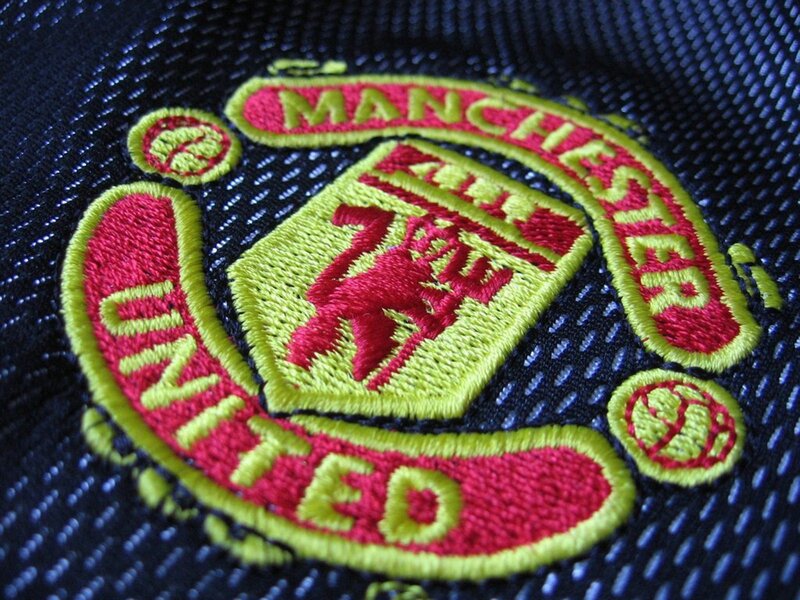 Manchester United crest embroidery