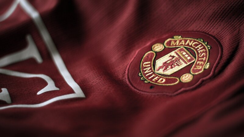Manchester United crest on jersey