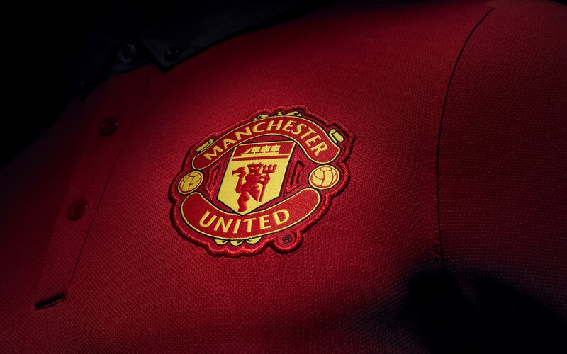 Manchester United Crest — Red, Dramatic, Photograph, Shirt