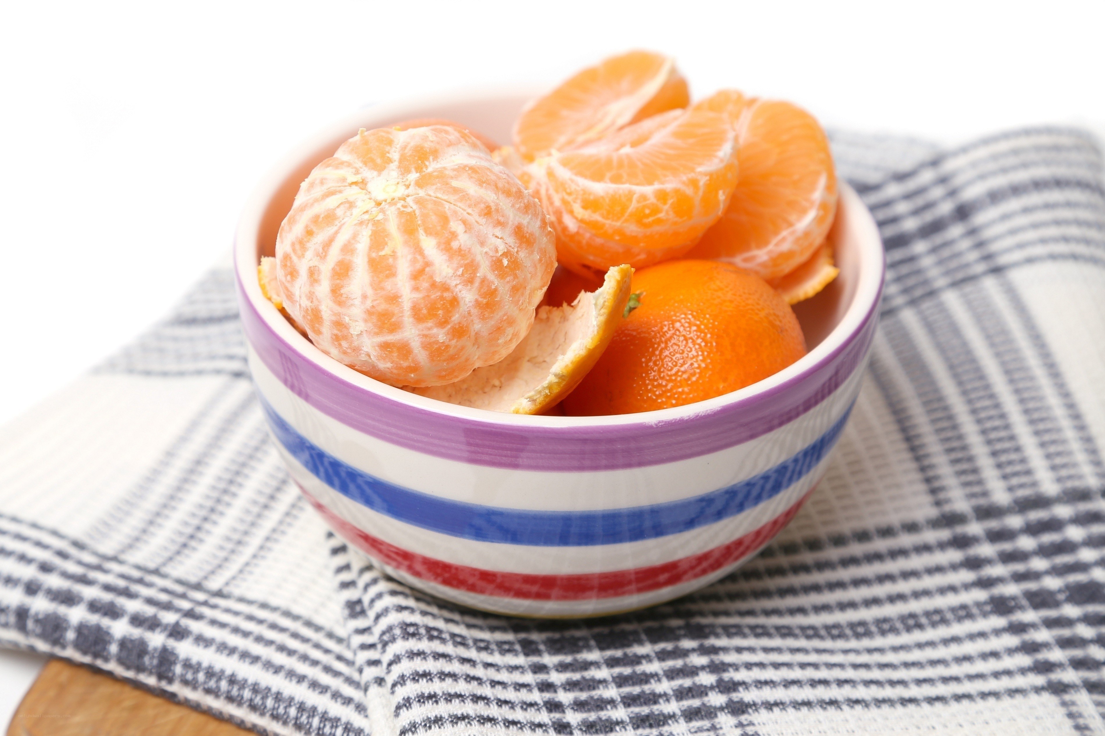Mandarin oranges in a bowl