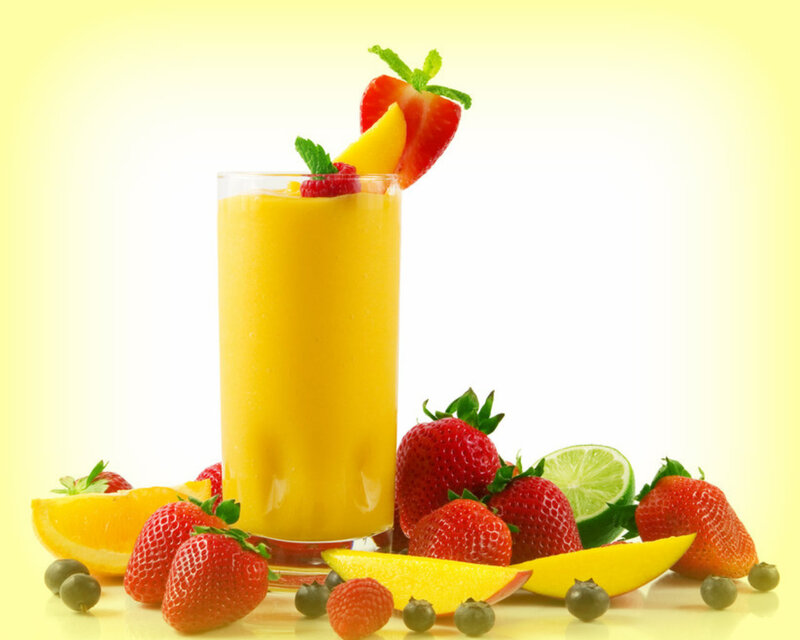 Mango Smoothie with Fruit