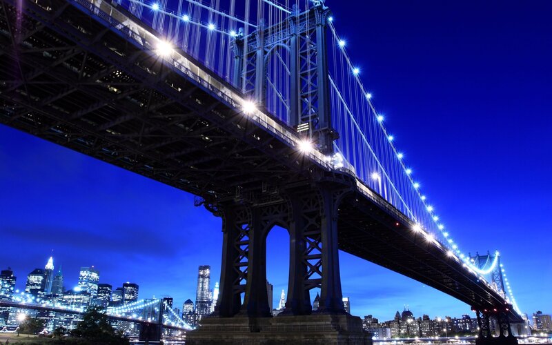 Manhattan Bridge at night