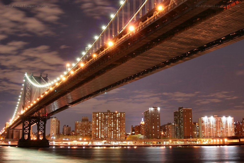 Manhattan Bridge at night