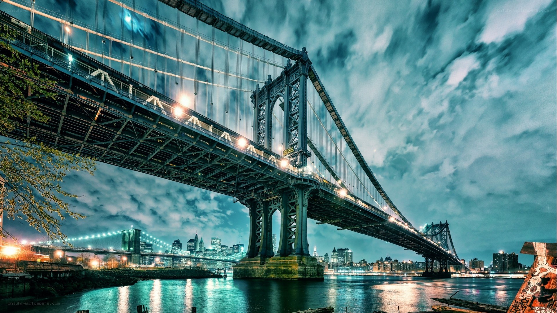 Manhattan Bridge at night