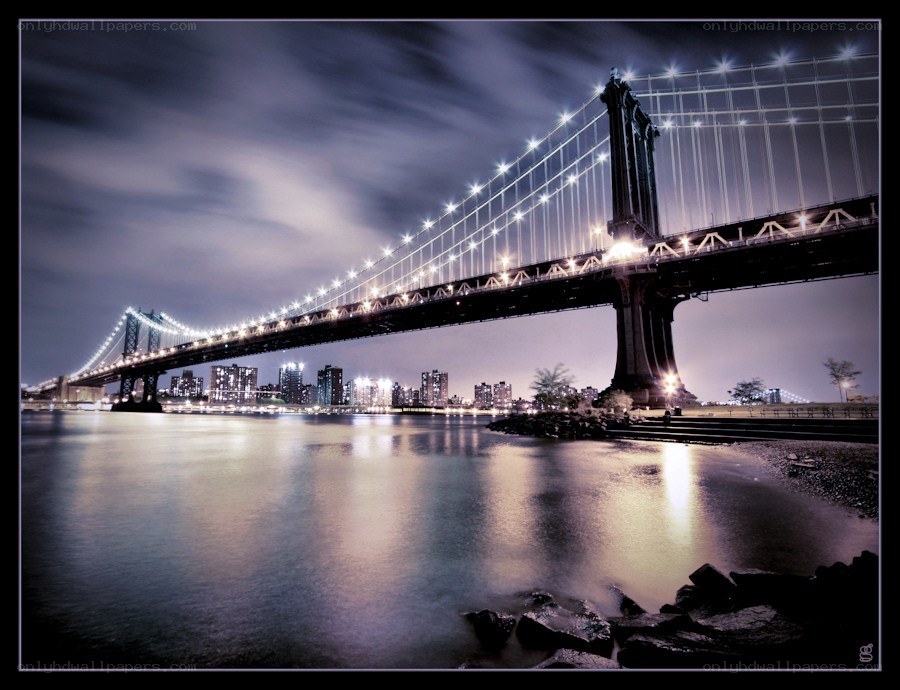 Manhattan Bridge at night