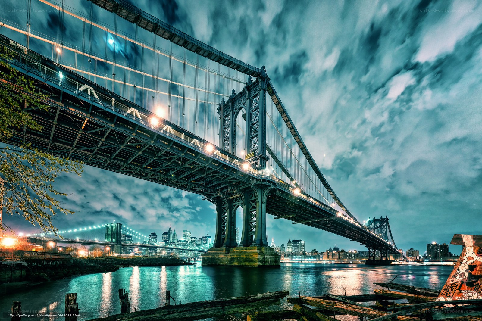 Manhattan Bridge at night