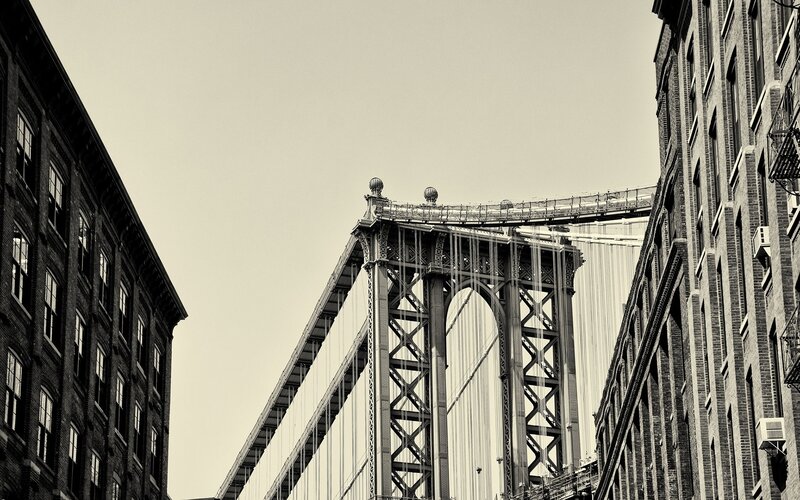 Manhattan Bridge Tower — Black