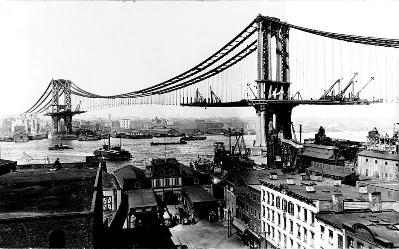 Manhattan Bridge under construction
