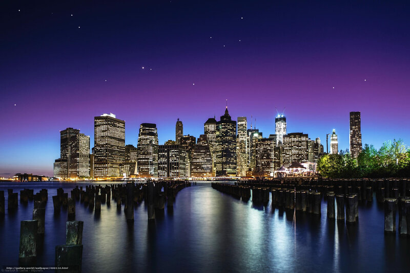 Manhattan skyline at night