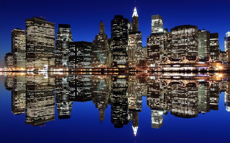 Manhattan skyline at night