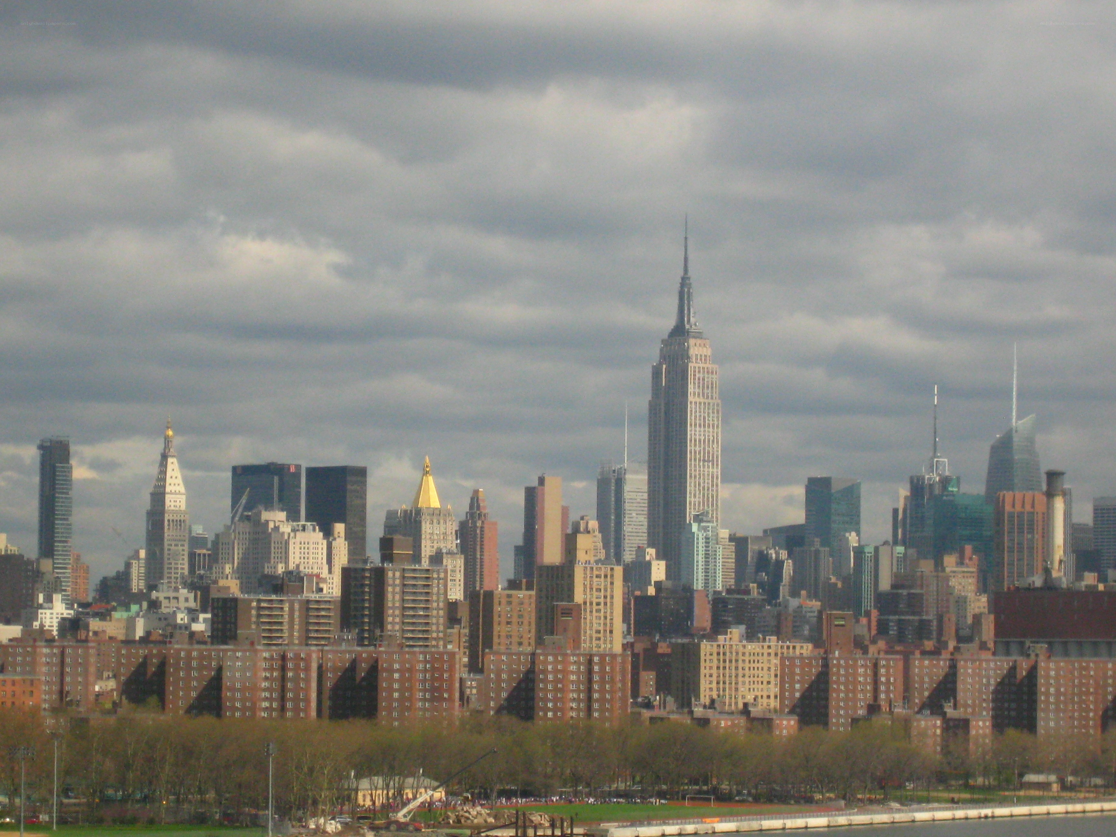 Manhattan skyline on a cloudy day